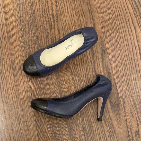 Chanel heels - Picture 2 of 6